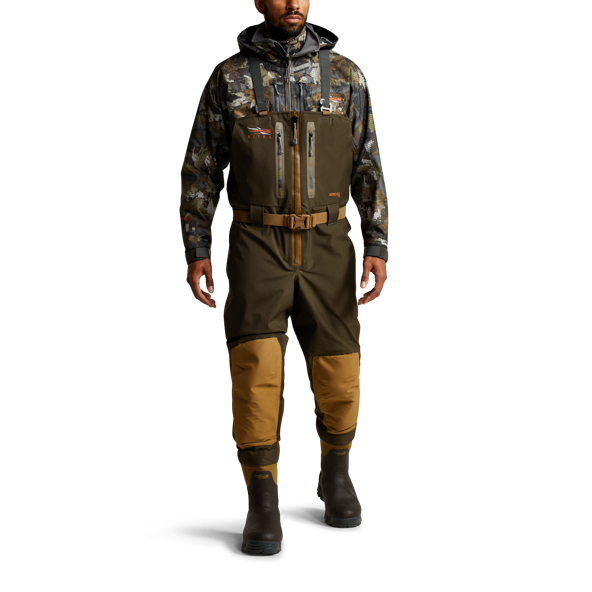 Img-SITKA-WF-2021-50240-EA-Mens-Delta-Zip-Wader-Earth-592p-Studio-1722