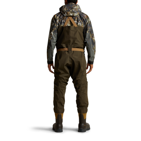 Img-SITKA-WF-2021-50240-EA-Mens-Delta-Zip-Wader-Earth-592p-Studio-1723