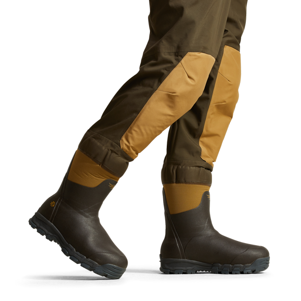 Img-SITKA-WF-2021-50240-EA-Mens-Delta-Zip-Wader-Earth-592p-Studio-1729
